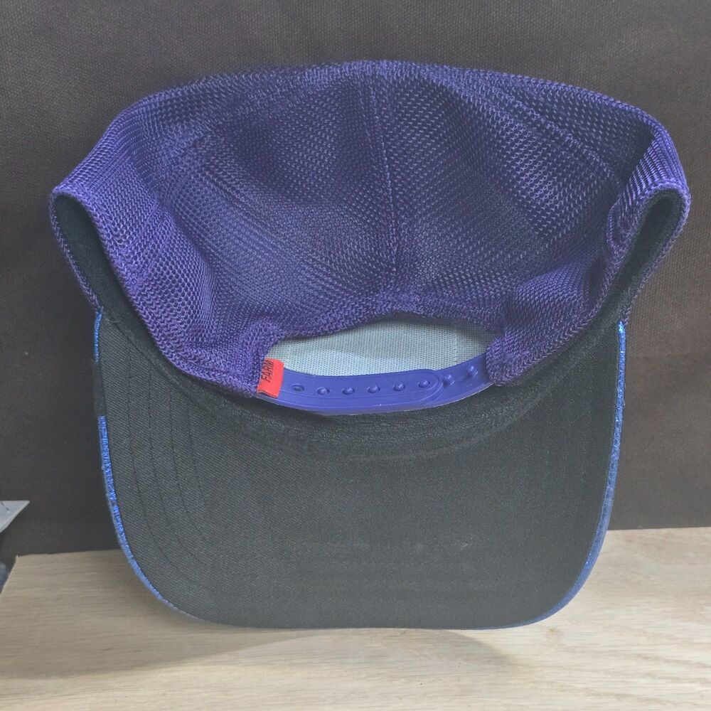 Goorin Bros The Farm Fighter Betta Fish Metallic Blue Trucker Hat - Picture 3 of 6